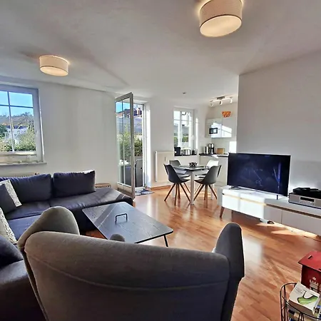 Waldstrasse 05